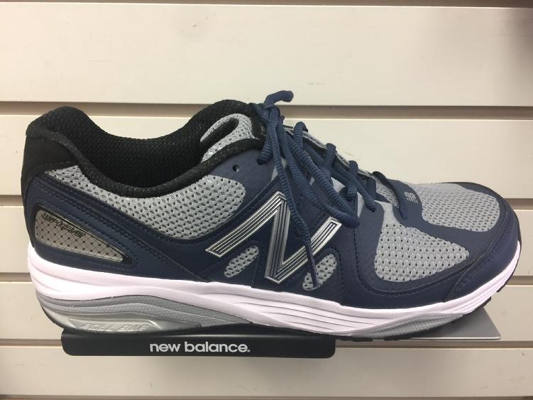 new balance 2e or 4e